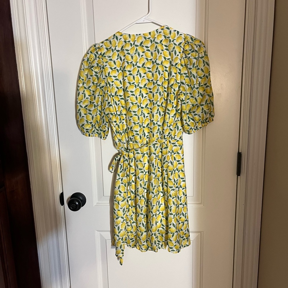 Gianni Bini Yellow Lemon Print Wrap Dress size 2 - Picture 4 of 7